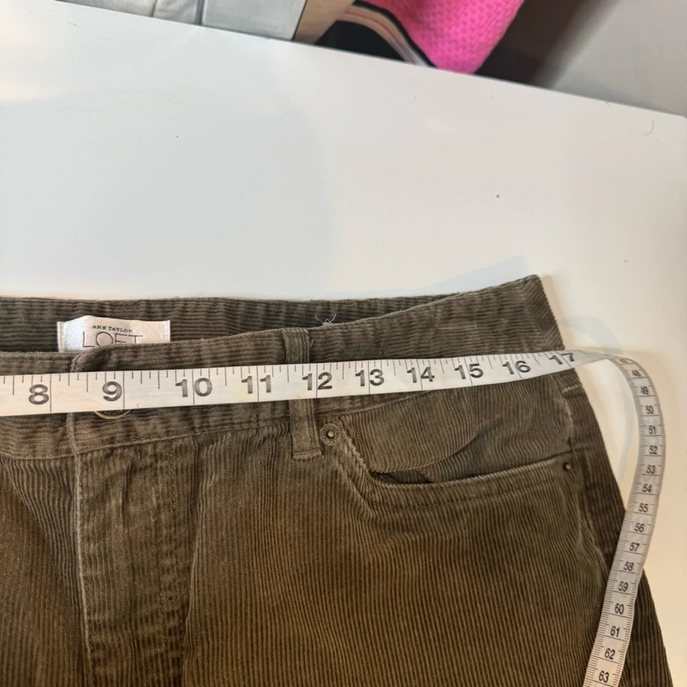 Ann Taylor Loft Original Bootcut Corduroy Pants in Olive size 12